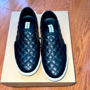 STEVE MADDEN SIZE 7 SHOES